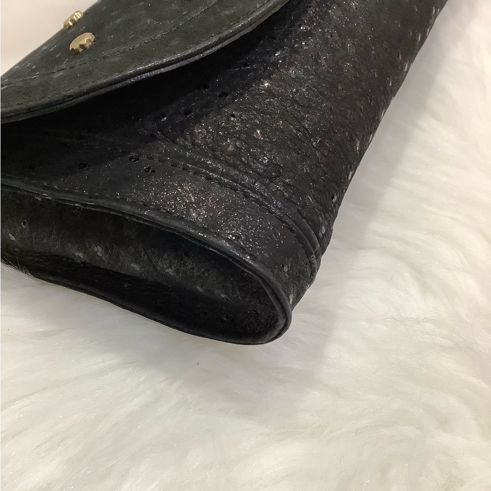 LIKE NEW🖤 Chloe Wristlet - Picture 11 of 17